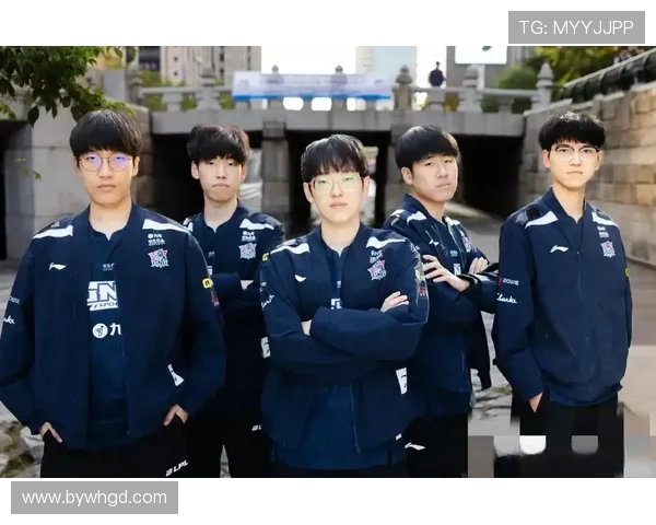 LNG战队在英雄联盟赛场上的整体表现分析与得失总结